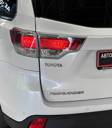 Внедорожник Toyota Highlander 2014 года, 2850000 рублей, Красноярск