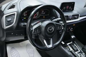 Хетчбэк Mazda 3 2018 года, 1498000 рублей, Солонцы