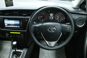Хетчбэк Toyota Auris 2013 года, 1108000 рублей, Солонцы