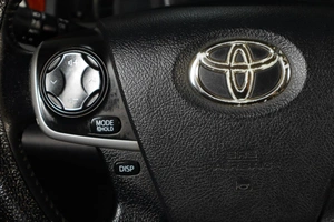 Седан Toyota Camry 2011 года, 1469000 рублей, Тюмень