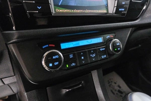 Седан Toyota Corolla 2014 года, 1349000 рублей, Красноярск