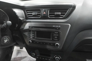 Седан Kia Rio 2016 года, 1059000 рублей, Новокузнецк