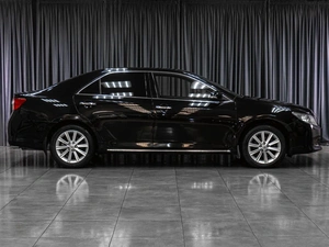 Седан Toyota Camry 2014 года, 1799000 рублей, Тюмень