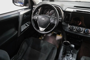 Внедорожник Toyota RAV4 2014 года, 1999000 рублей, Новокузнецк