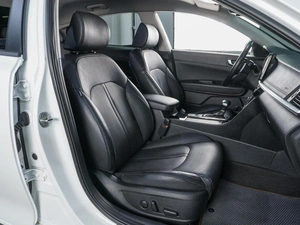 Седан Kia Optima 2019 года, 2550000 рублей, Сургут