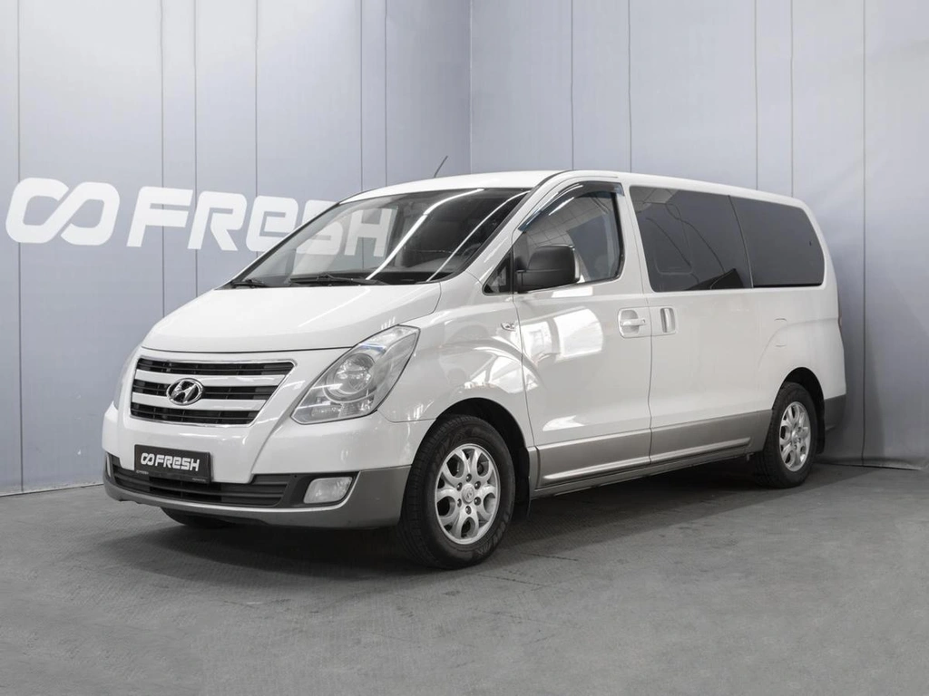 Минивэн Hyundai H-1 2013 года, 1900000 рублей, Омск