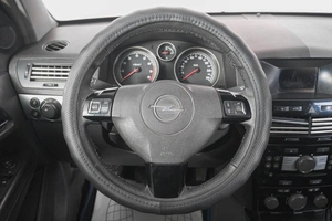 Седан Opel Astra 2008 года, 479000 рублей, Кемерово