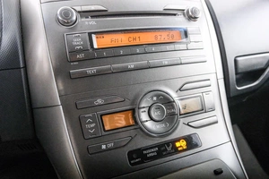 Хетчбэк Toyota Auris 2007 года, 689000 рублей, Красноярск