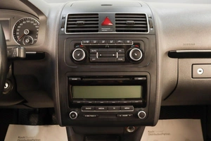 Минивэн Volkswagen Touran 2011 года, 1199000 рублей, Челябинск