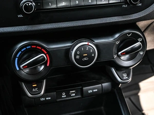 Хетчбэк Kia Rio X-Line 2018 года, 1099000 рублей, Кирилловка