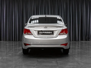 Седан Hyundai Solaris 2015 года, 965000 рублей, Тюмень