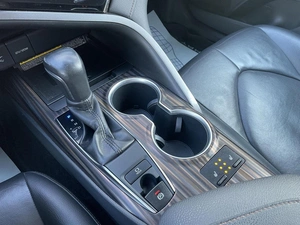 Седан Toyota Camry 2018 года, 2290000 рублей, Ярославль