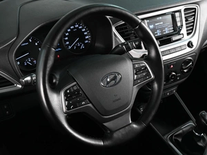 Седан Hyundai Solaris 2019 года, 1319000 рублей, Аксай