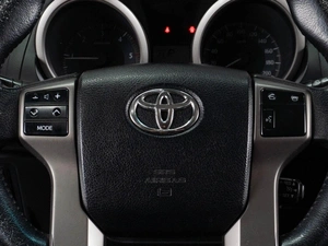 Внедорожник Toyota Land Cruiser Prado 2011 года, 2700000 рублей, Тюмень
