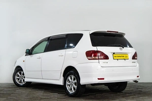 Минивэн Toyota Ipsum 2002 года, 749000 рублей, Сургут
