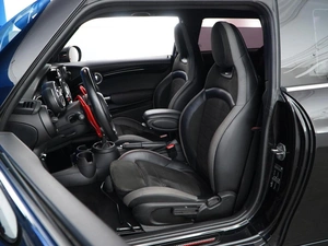 Хетчбэк MINI John Cooper Works 2019 года, 2419053 рублей, Москва