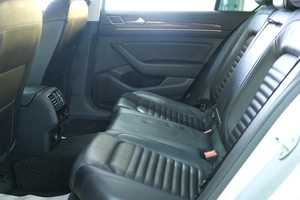Седан Volkswagen Passat 2015 года, 1639000 рублей, Омск