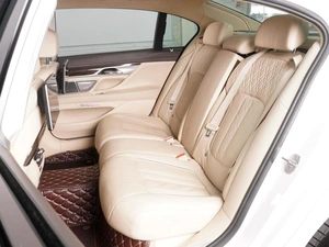 Седан BMW 7 серия 2015 года, 3469000 рублей, Красный Пахарь