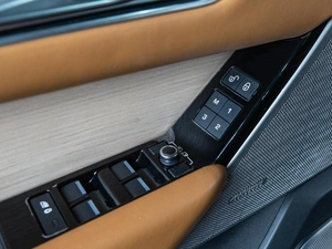 Внедорожник Land Rover Range Rover Velar 2017 года, 4550000 рублей, Волгоград