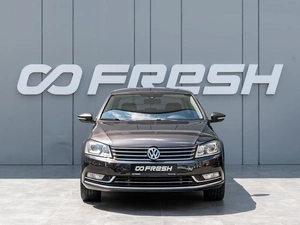 Седан Volkswagen Passat 2011 года, 1370000 рублей, Краснодар