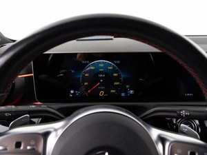 Седан Mercedes-benz CLA-класс 2019 года, 2889050 рублей, Москва