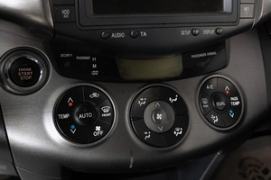 Внедорожник Toyota RAV4 2011 года, 1649000 рублей, Красноярск