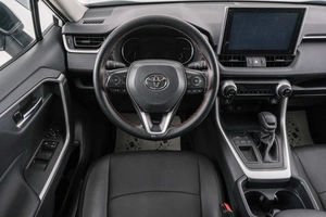 Внедорожник Toyota RAV4 2021 года, 3549000 рублей, Красноярск