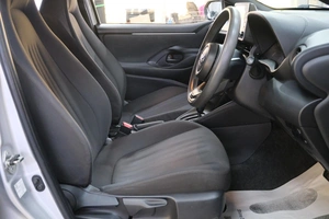 Хетчбэк Toyota Yaris 2021 года, 1289000 рублей, Омск