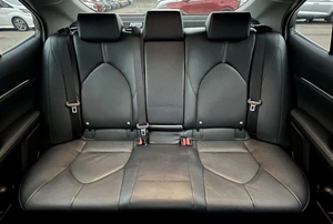 Седан Toyota Camry 2023 года, 3302000 рублей, Солонцы