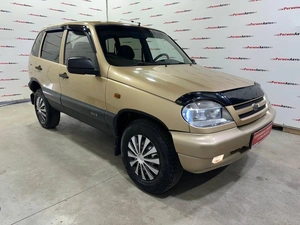 Внедорожник Chevrolet Niva 2004 года, 355000 рублей, Красноярск