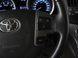 Внедорожник Toyota Land Cruiser 2008 года, 3290000 рублей, Омск