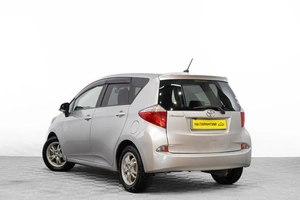 Хетчбэк Toyota Ractis 2011 года, 839000 рублей, Барнаул