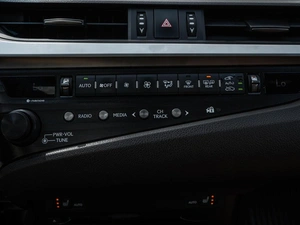 Седан Lexus ES 2018 года, 2770000 рублей, Ставрополь