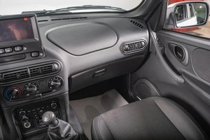 Внедорожник ВАЗ (LADA) Niva Travel 2024 года, 1389000 рублей, Томск