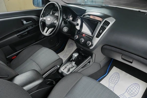 Хетчбэк Kia Ceed 2010 года, 819000 рублей, Тюмень