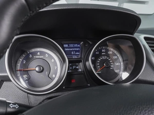 Хетчбэк Hyundai Elantra 2013 года, 1050000 рублей, Ростов-на-Дону