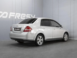 Седан Nissan Tiida 2011 года, 730000 рублей, Омск