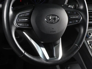 Внедорожник Hyundai Santa Fe 2022 года, 3769000 рублей, Красный Пахарь