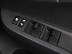 Хетчбэк Toyota Ractis 2011 года, 950000 рублей, Омск