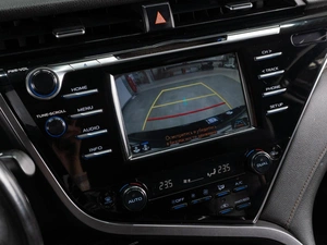 Седан Toyota Camry 2019 года, 2349000 рублей, Тюмень