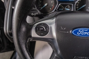 Хетчбэк Ford Focus 2012 года, 1049000 рублей, Томск