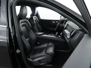 Внедорожник Volvo XC60 2018 года, 3423444 рублей, Москва