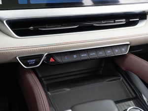 Внедорожник Geely Monjaro 2023 года, 3150000 рублей, Москва