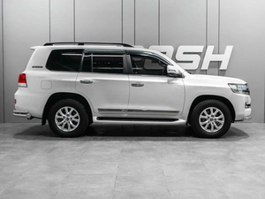 Внедорожник Toyota Land Cruiser 2016 года, 6500000 рублей, Тюмень