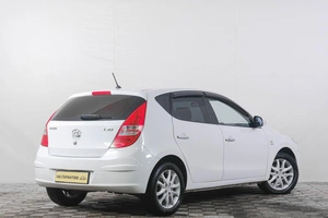 Хетчбэк Hyundai i30 2009 года, 749000 рублей, Кемерово