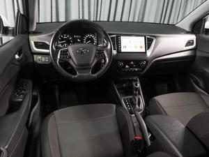 Седан Hyundai Solaris 2020 года, 1543000 рублей, Тюмень