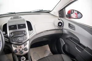Седан Chevrolet Aveo 2013 года, 569000 рублей, Пермь