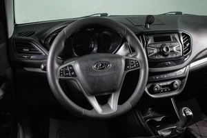 Седан ВАЗ (LADA) Vesta 2018 года, 779000 рублей, Сургут