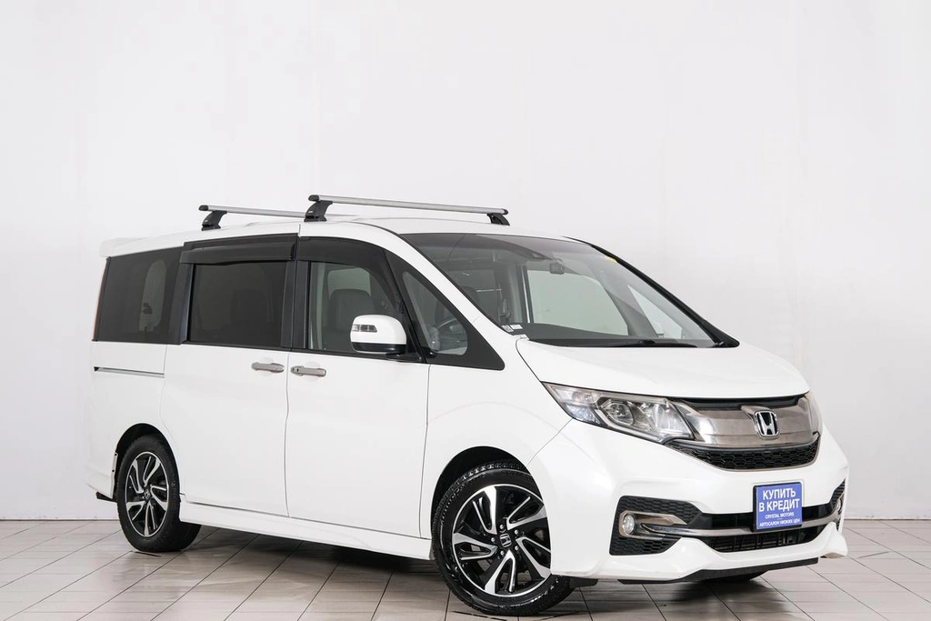 Минивэн Honda Stepwgn Spada 2015 года, 1699000 рублей, Красноярск