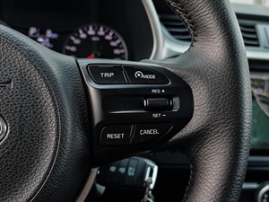 Седан Kia Rio 2021 года, 1800000 рублей, Краснодар